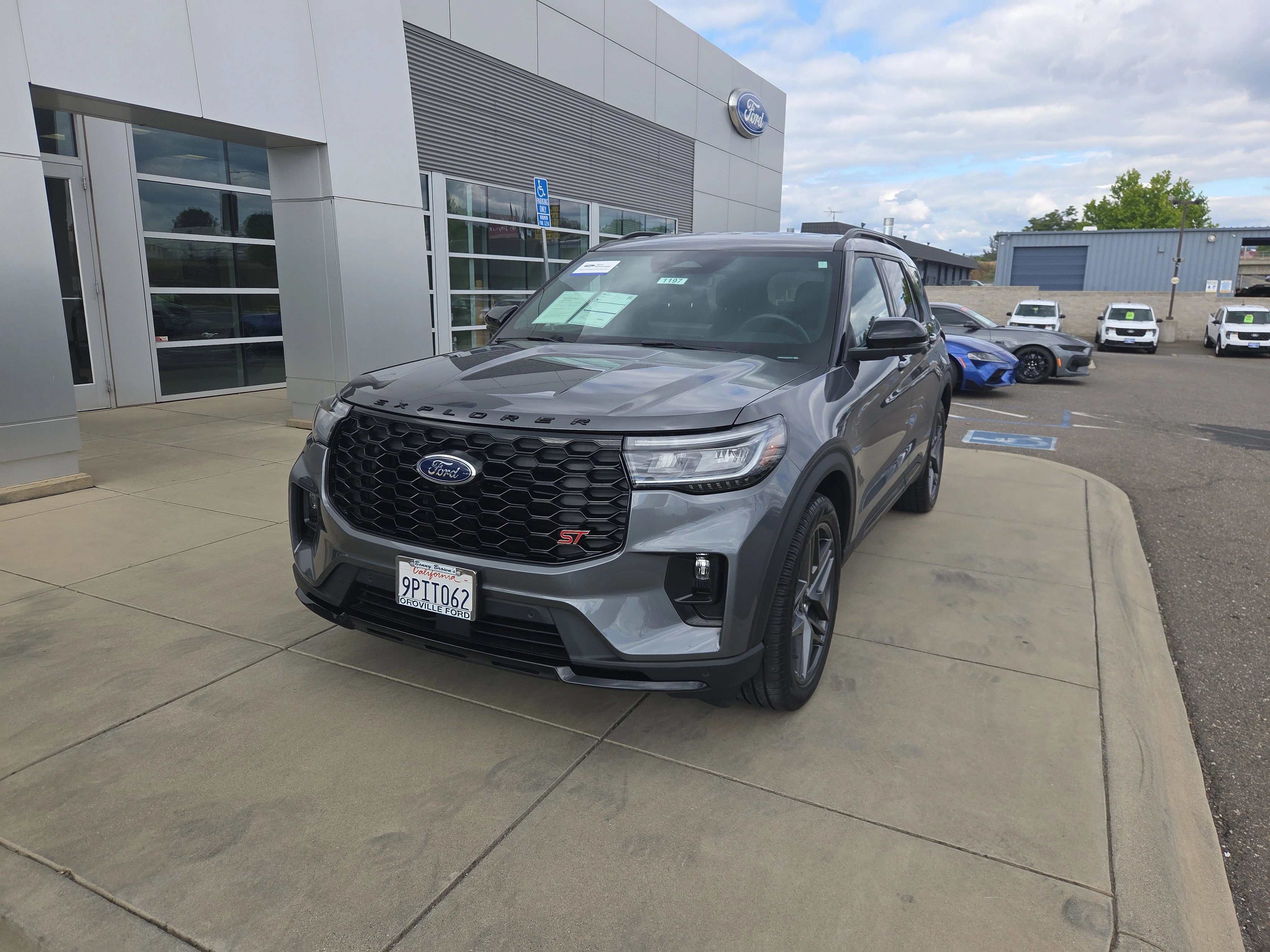 2025 Ford Explorer's photo