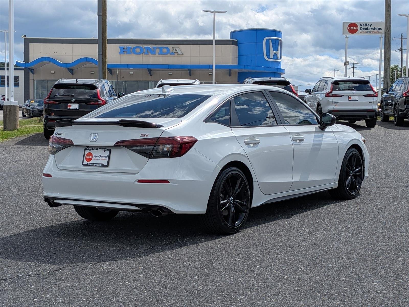 Used 2026 Platinum White Pearl Honda SI image 5