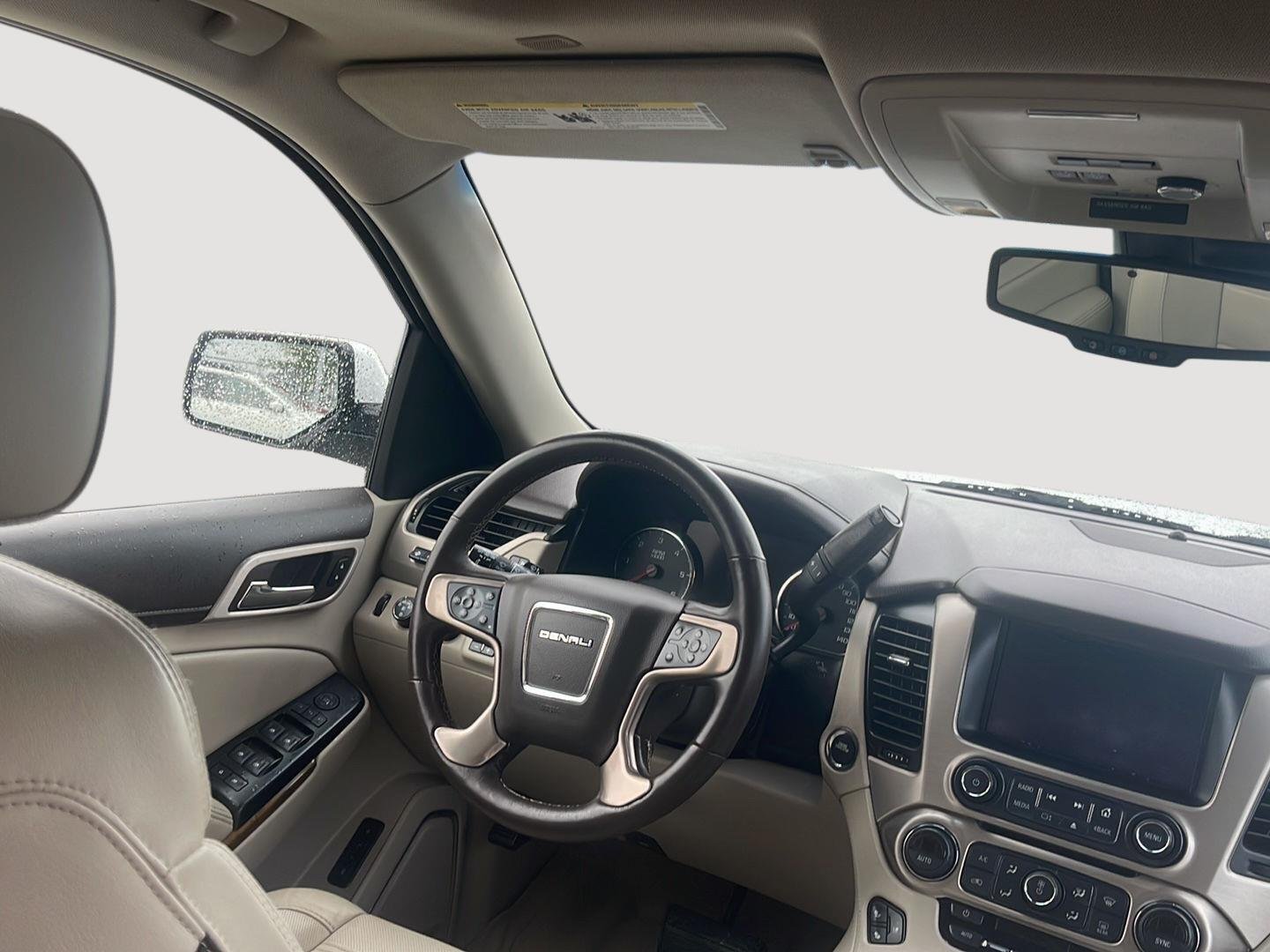 2017 GMC Yukon Denali - Photo 19