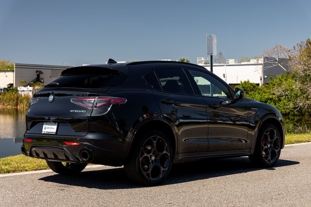 2025 Alfa Romeo Stelvio Sprint Base photo 4