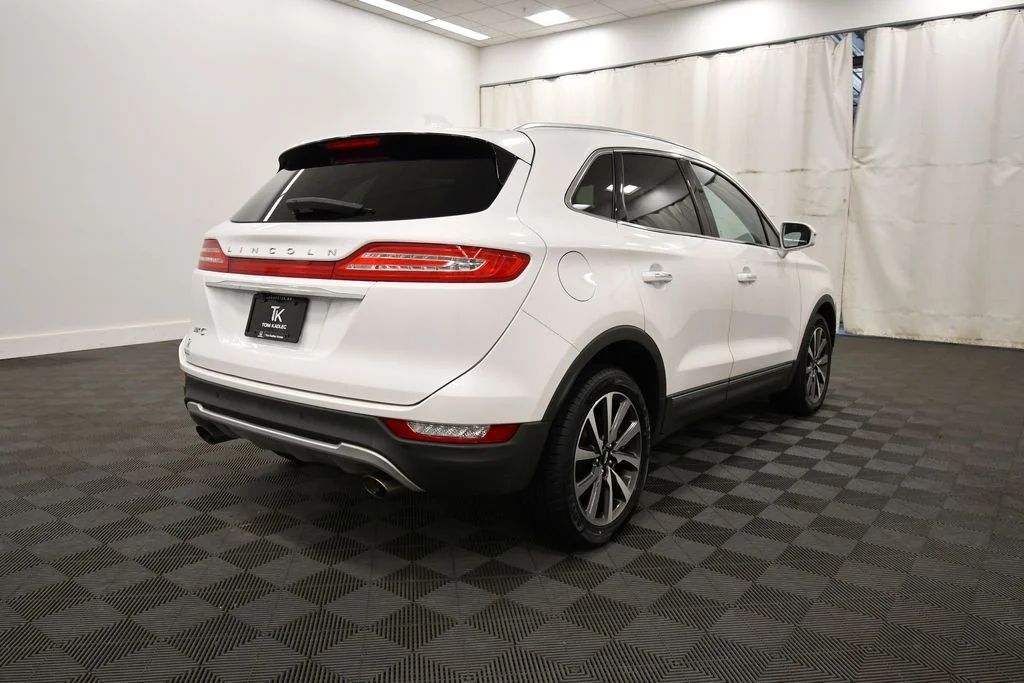 Used 2019 White Lincoln Reserve image 8