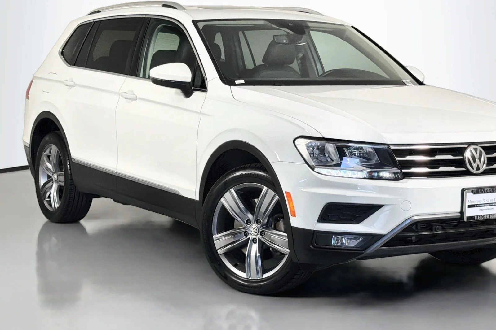 Used 2020 Pure White Volkswagen SEL image 15
