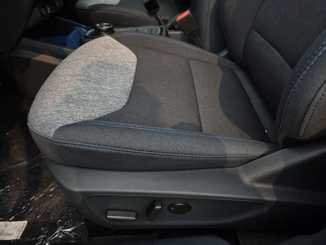 New 2026 Azure Gray Metallic Tri-Coat Ford XLT image 10