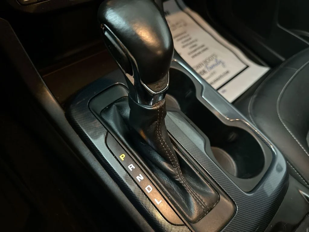 Used 2022 Black Chevrolet Z71 image 23