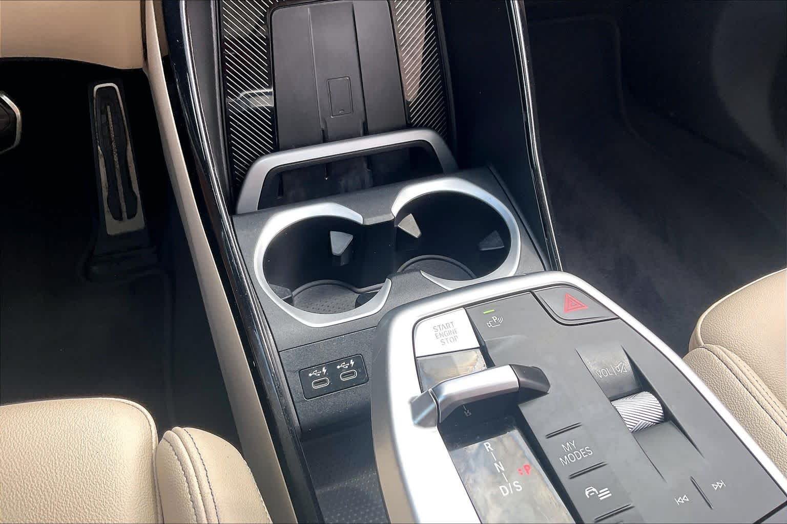 Used 2023 Mineral White Metallic BMW xDrive28i image 35