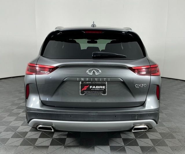 Used 2019 Gray INFINITI ESSENTIAL image 6