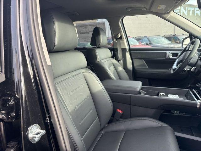 New 2026 Phantom Black Hyundai Limited image 10