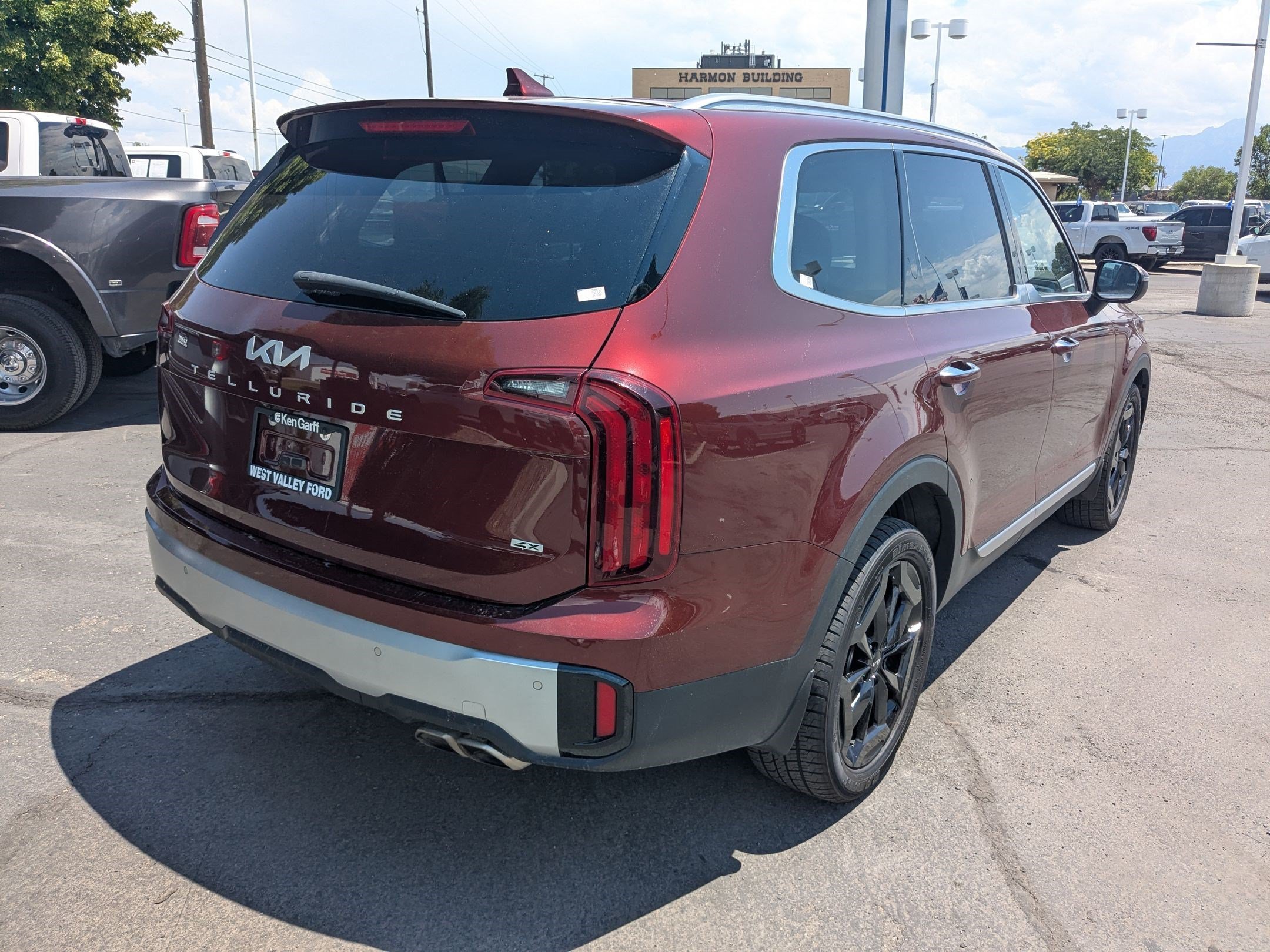 Used 2024 Dawning Red Kia S image 3