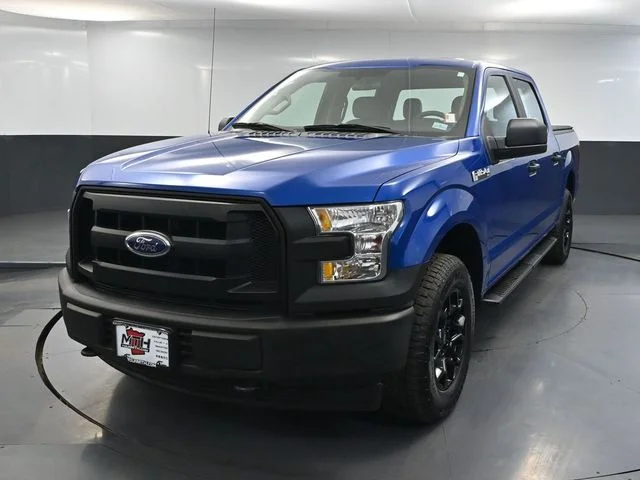 Used 2017 Blue Ford XL image 13