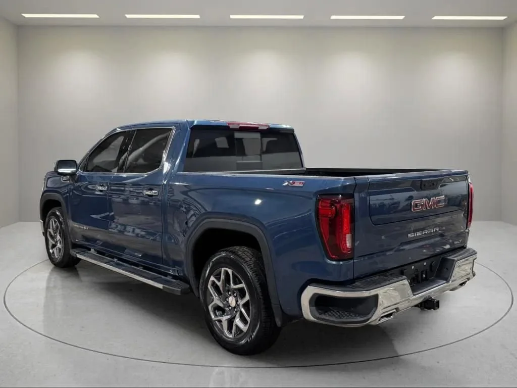 Used 2024 Downpour Metallic GMC SLT image 3