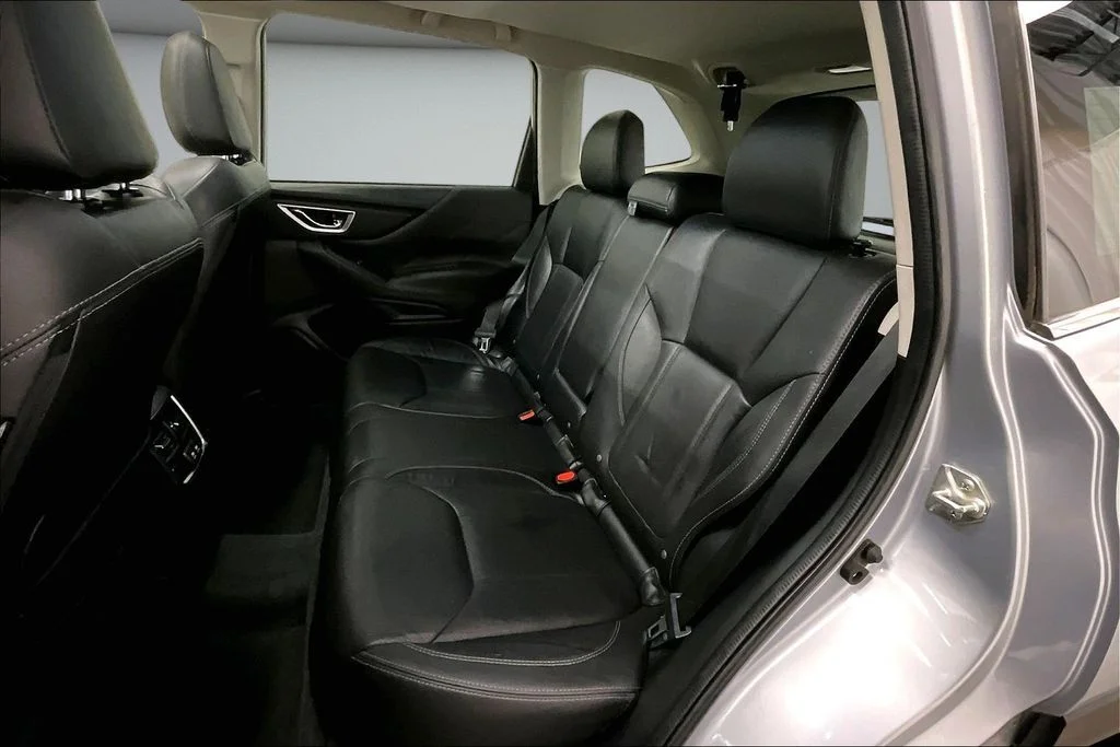 Used 2021 Silver Subaru Limited image 22