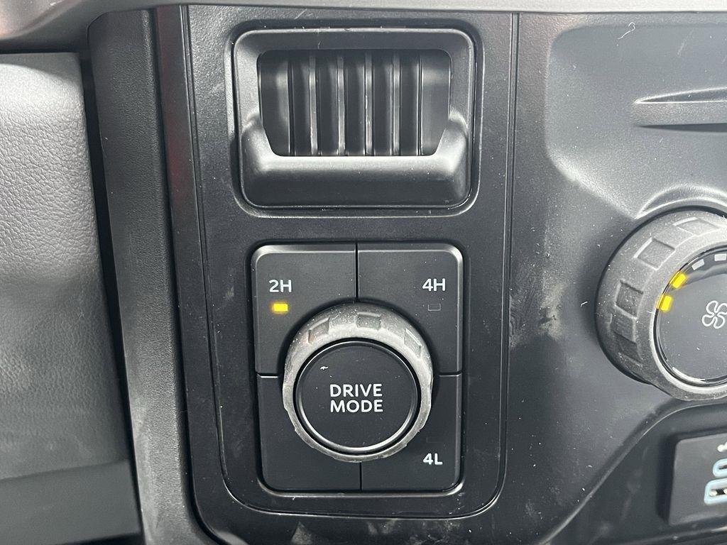 2025 Ford F-550 Super Duty Chassis Cab XL - Photo 29