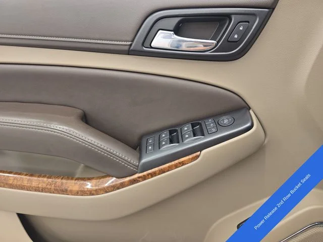 Used 2016 Iridescent Pearl Tricoat Chevrolet LTZ image 38