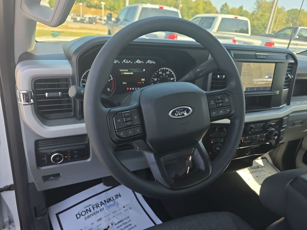 2026 Ford F-350 Super Duty XL - Photo 14