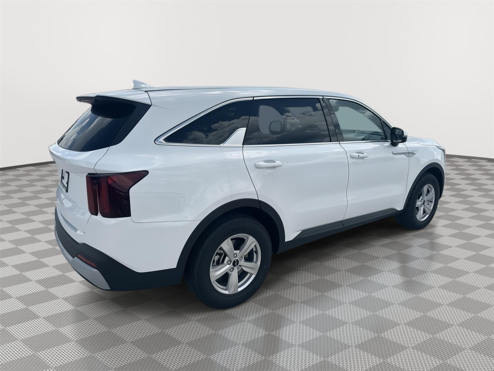 New 2026 Glacial White Pearl Kia LX image 4