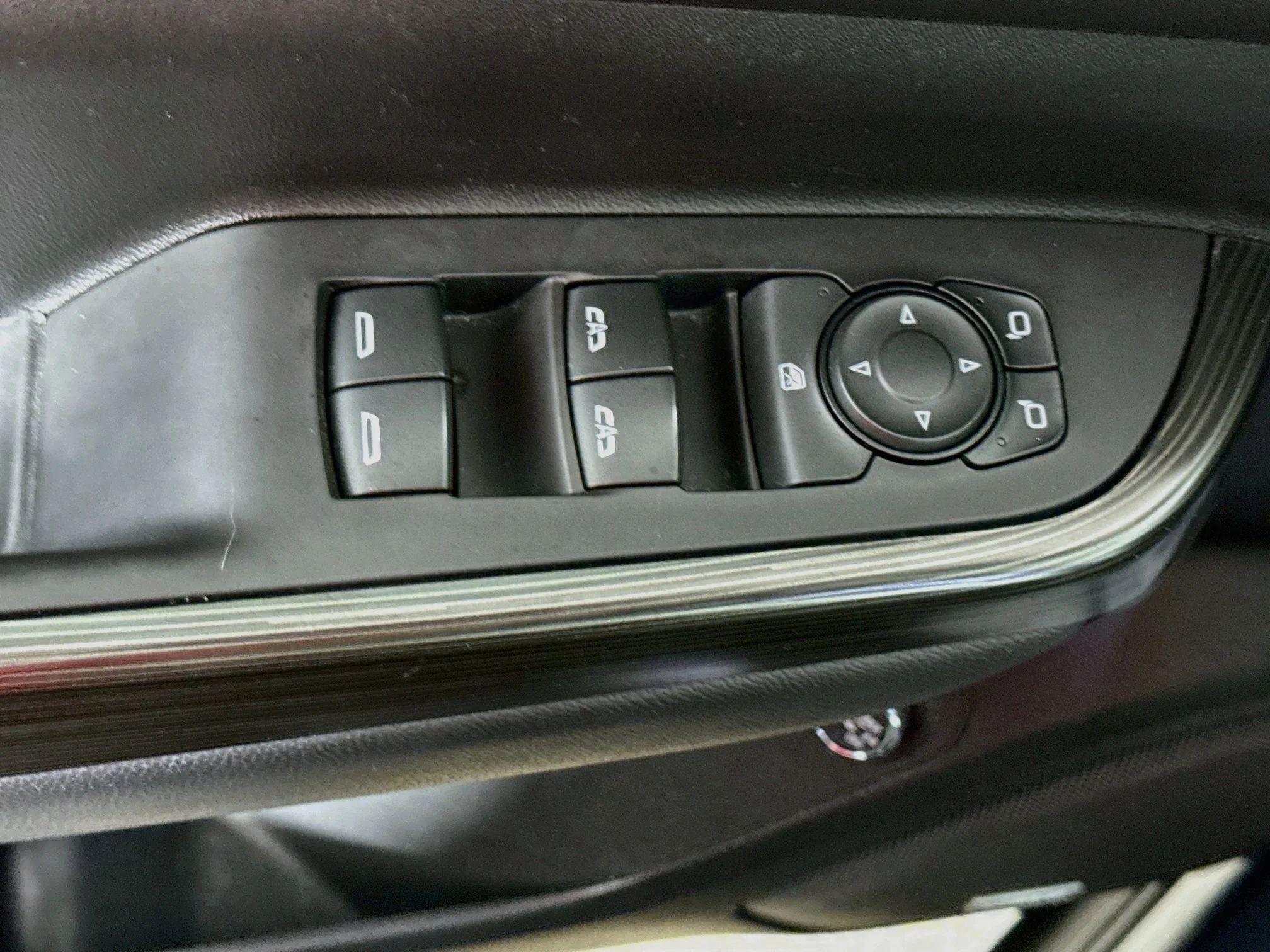 Used 2020 Dark Sky Metallic GMC SLT image 18