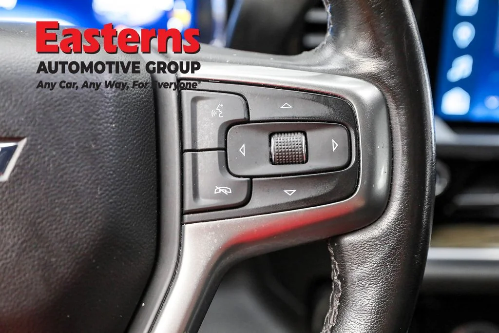 Used 2022 White Chevrolet LT image 16