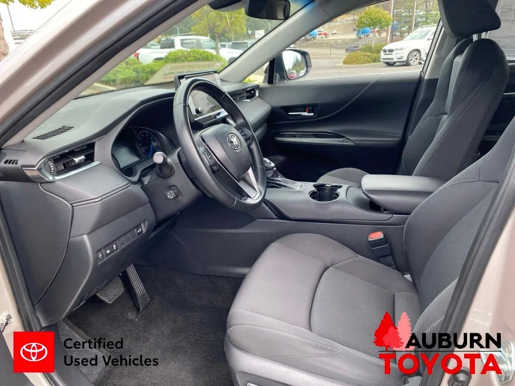 Used 2024 Titanium Glow Toyota LE image 31