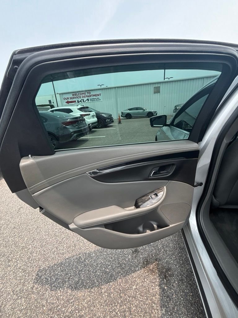 Used 2015 Silver Chevrolet LT image 16