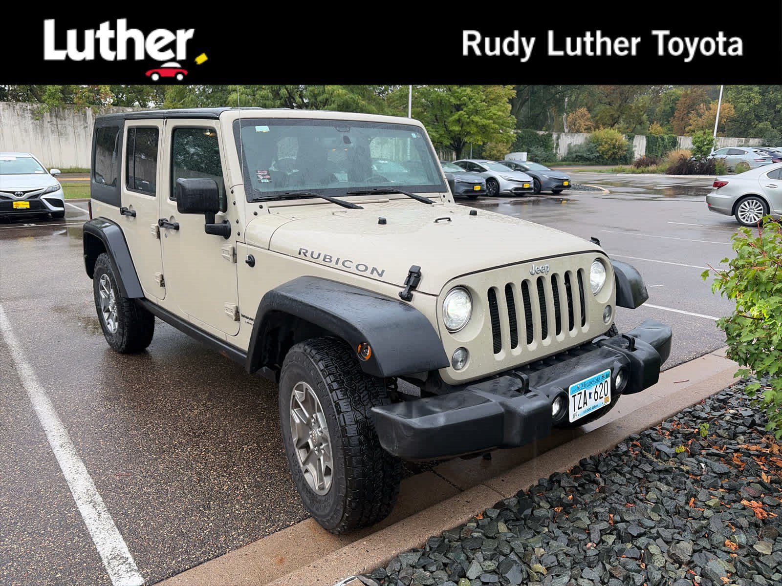 Used 2018 Gobi Clearcoat Jeep Rubicon image 1