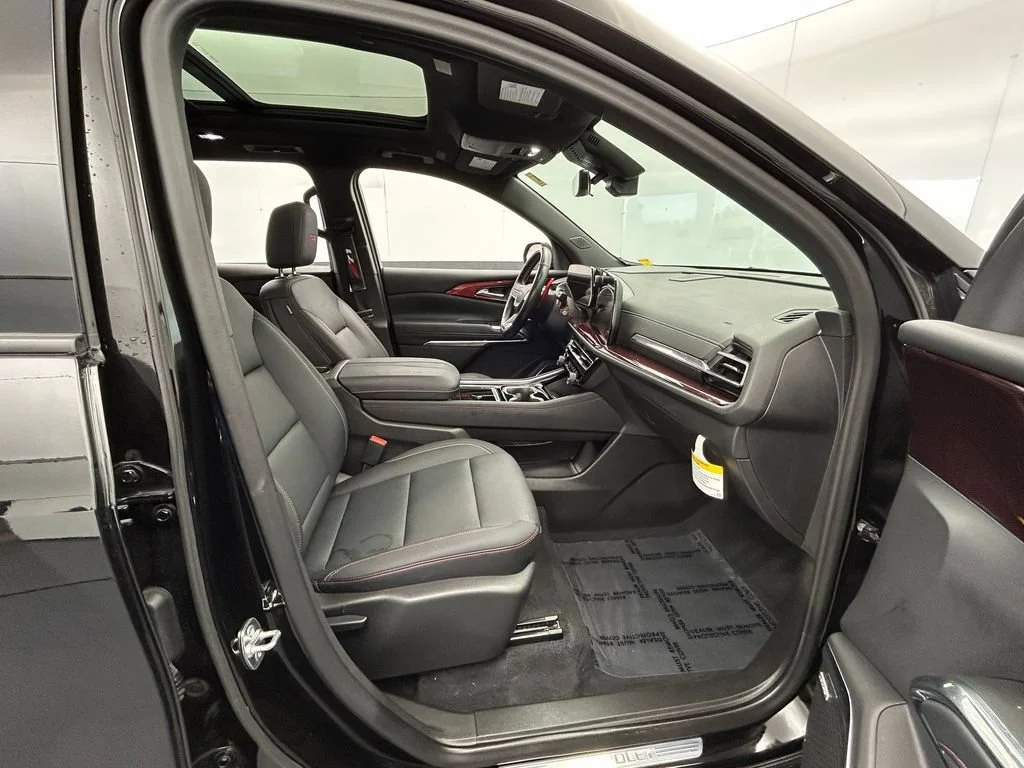 Used 2025 Mosaic Black Metallic Chevrolet Z71 image 68