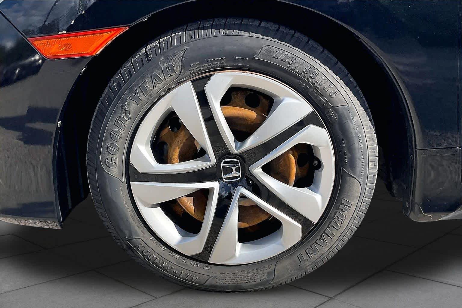 Used 2018 Crystal Black Pearl Honda LX image 11