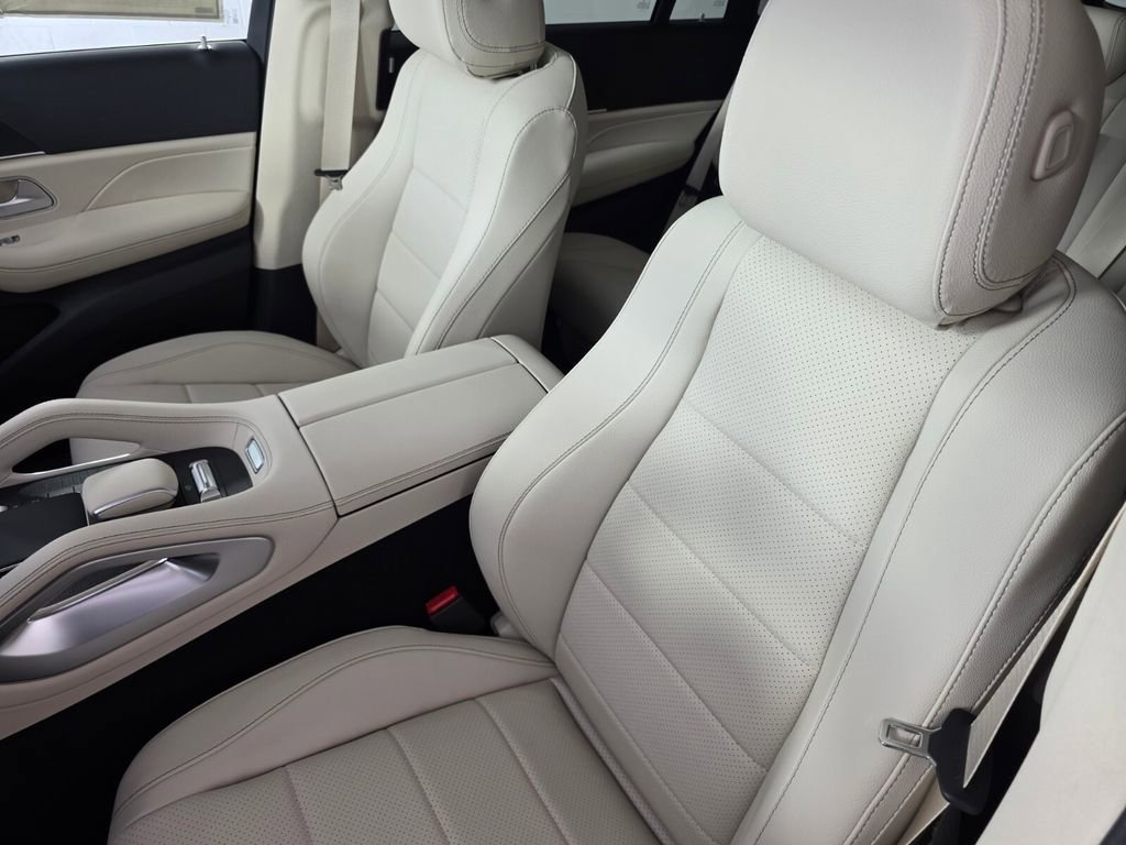 New 2026 Polar White Mercedes-Benz GLS 450 image 22