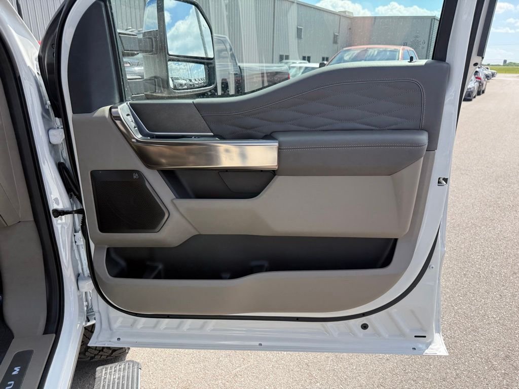 New 2026 Star White Metallic Tri-Coat Ford F-250® Platinum® image 21