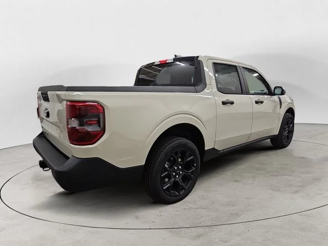 New 2025 Desert Sand Ford XLT image 5