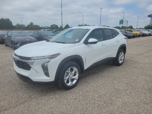 2026 Chevrolet Trax LS - Photo 16