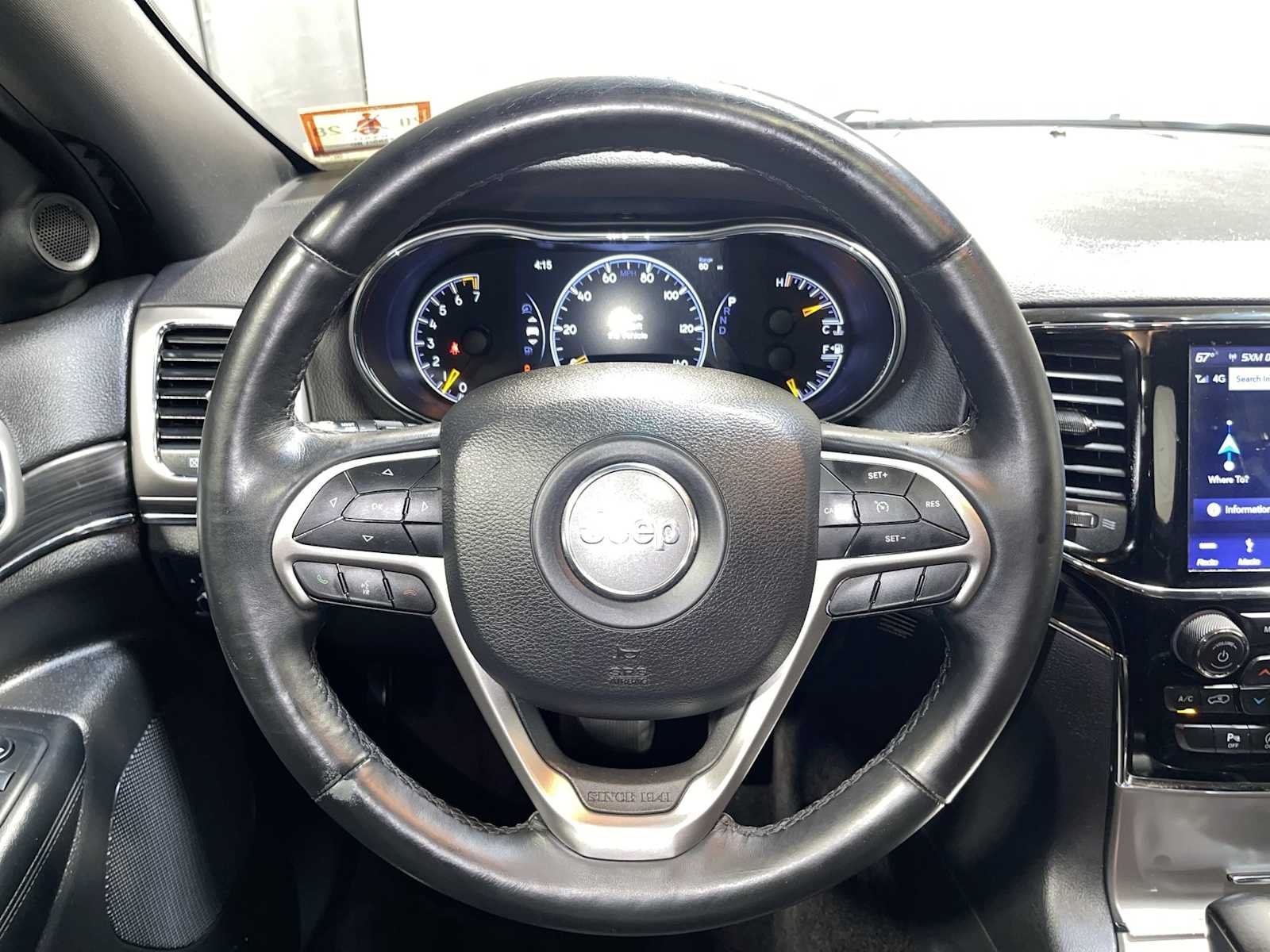 Used 2019 Diamond Black Crystal Pearlcoat Jeep Limited image 15
