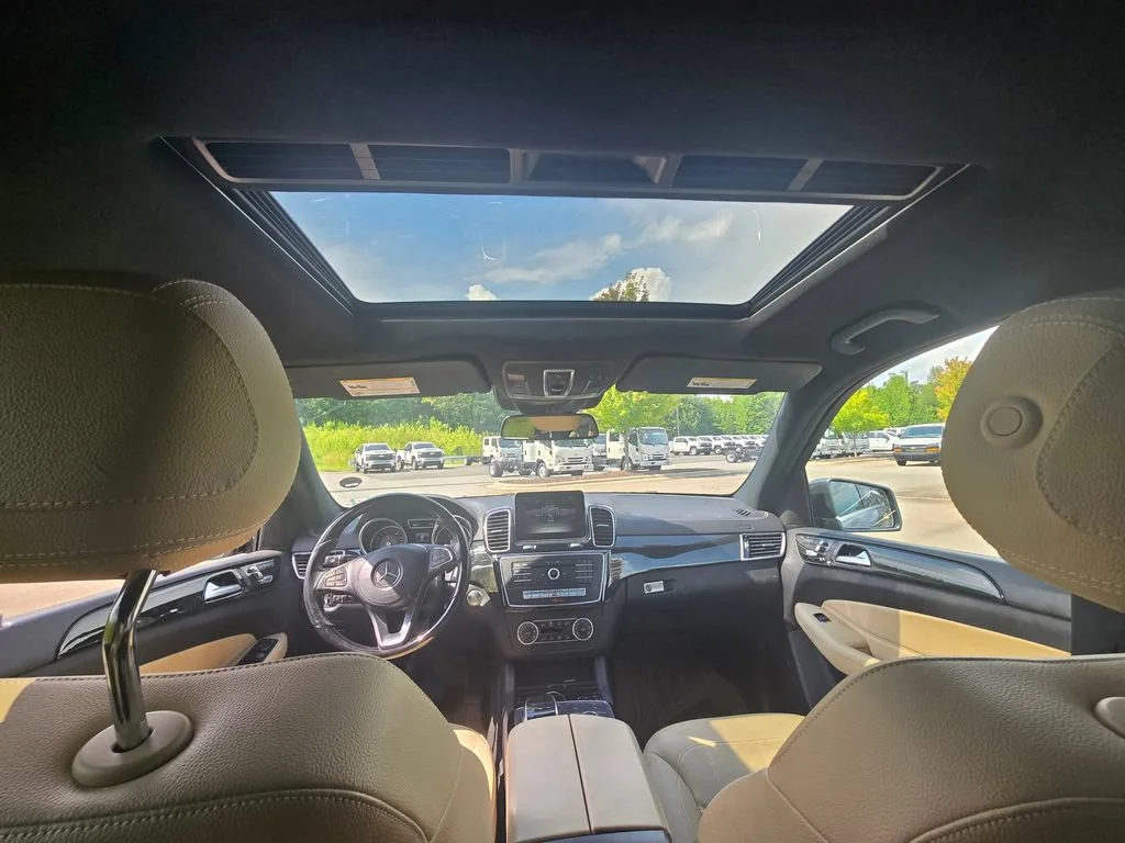 Used 2017  Mercedes-Benz GLS 450 image 13