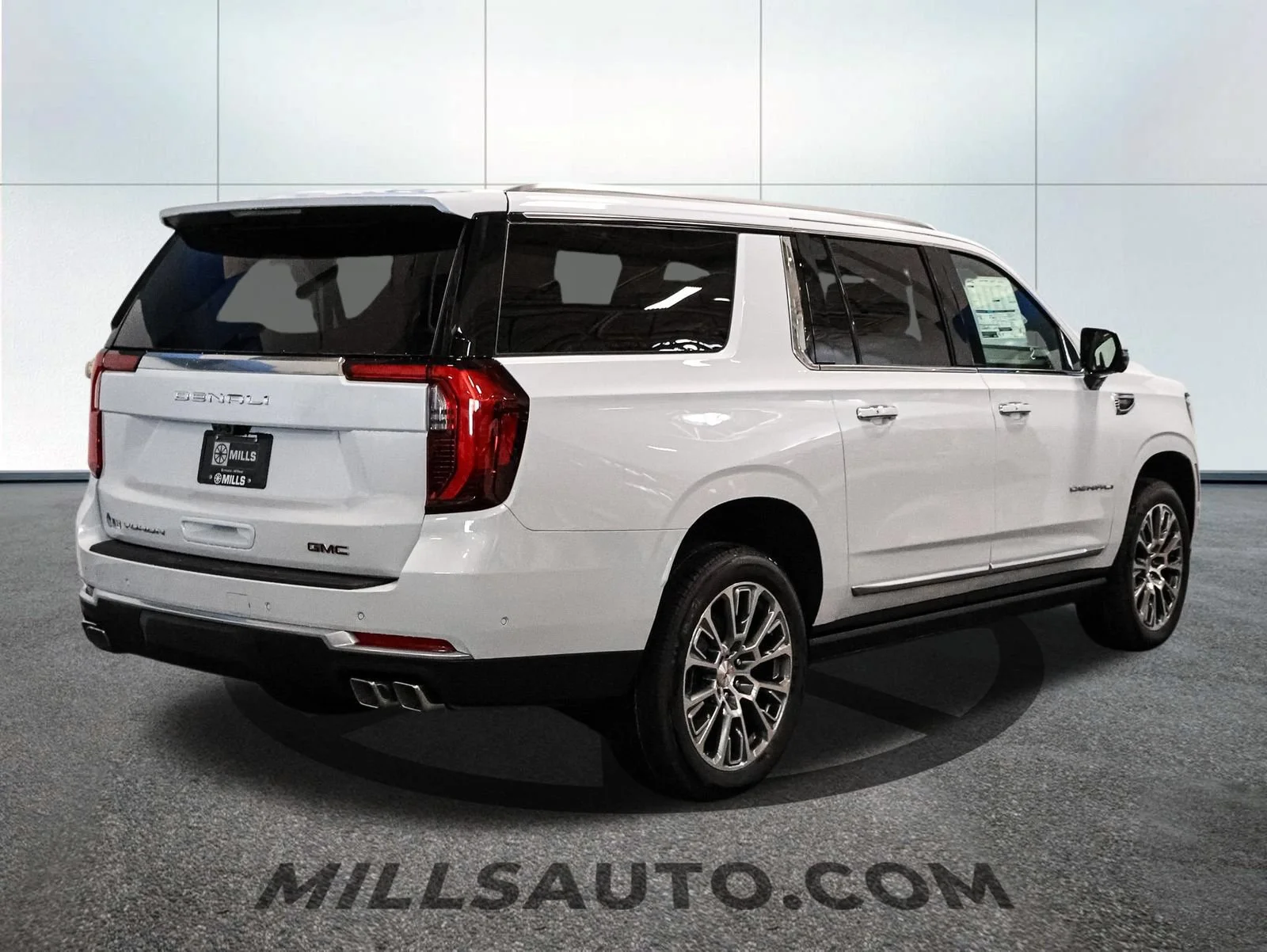 2026 GMC Yukon XL Denali - Photo 8