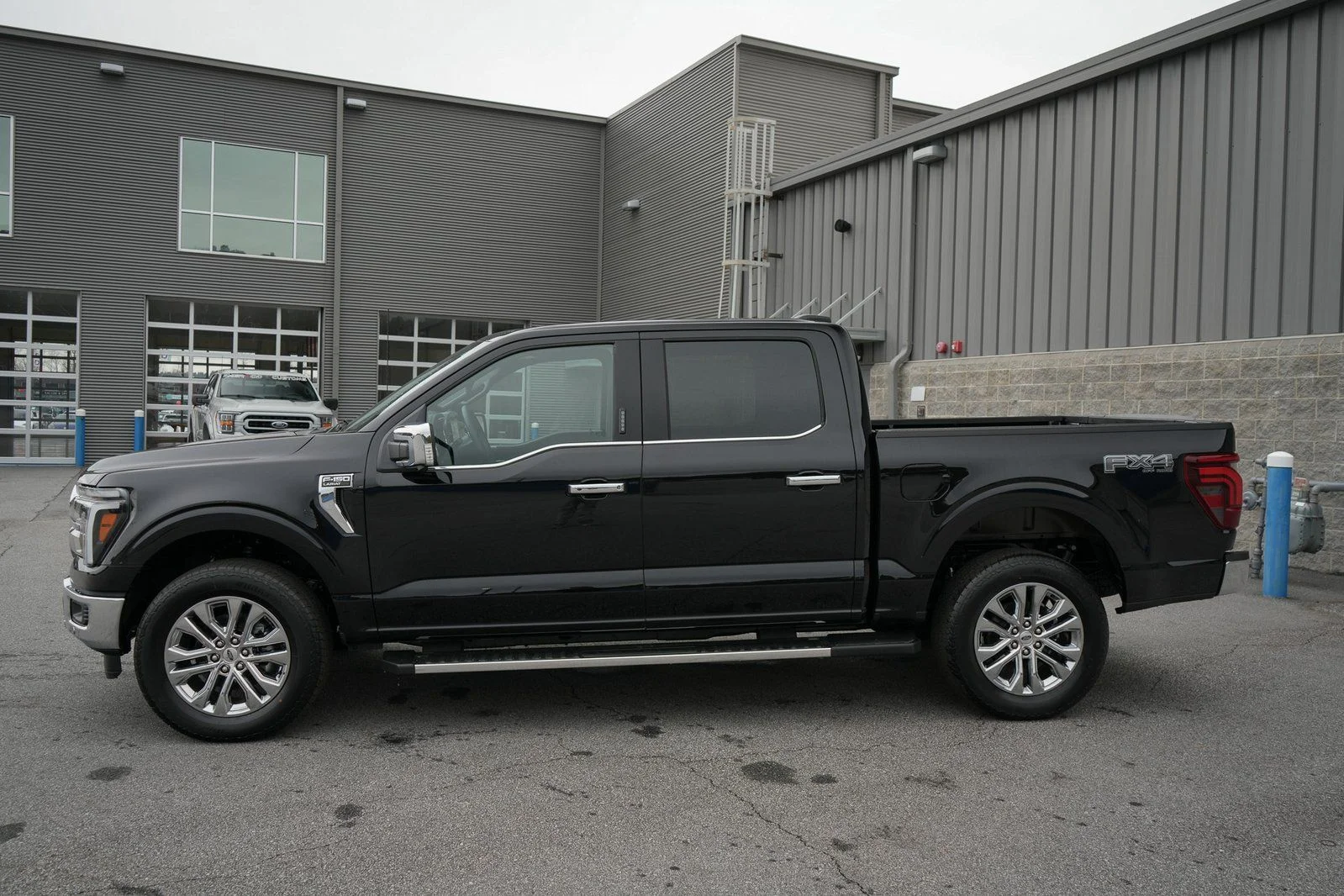 New 2026 Agate Black Metallic Ford Lariat® image 5