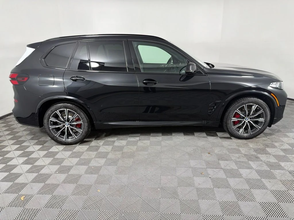 Used 2026 Black Sapphire Metallic BMW xDrive50e image 4