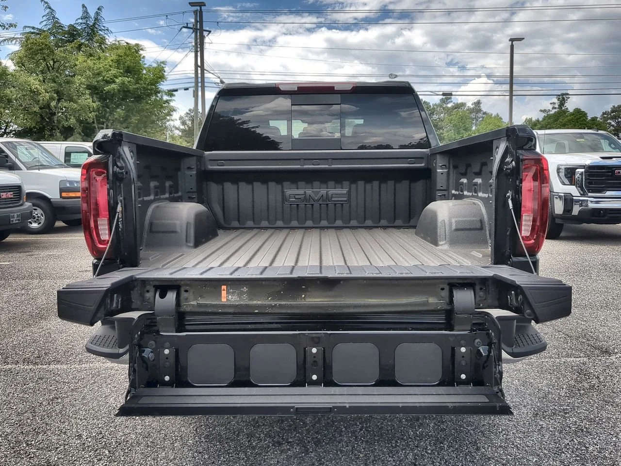 New 2026 Onyx Black GMC SLT image 27