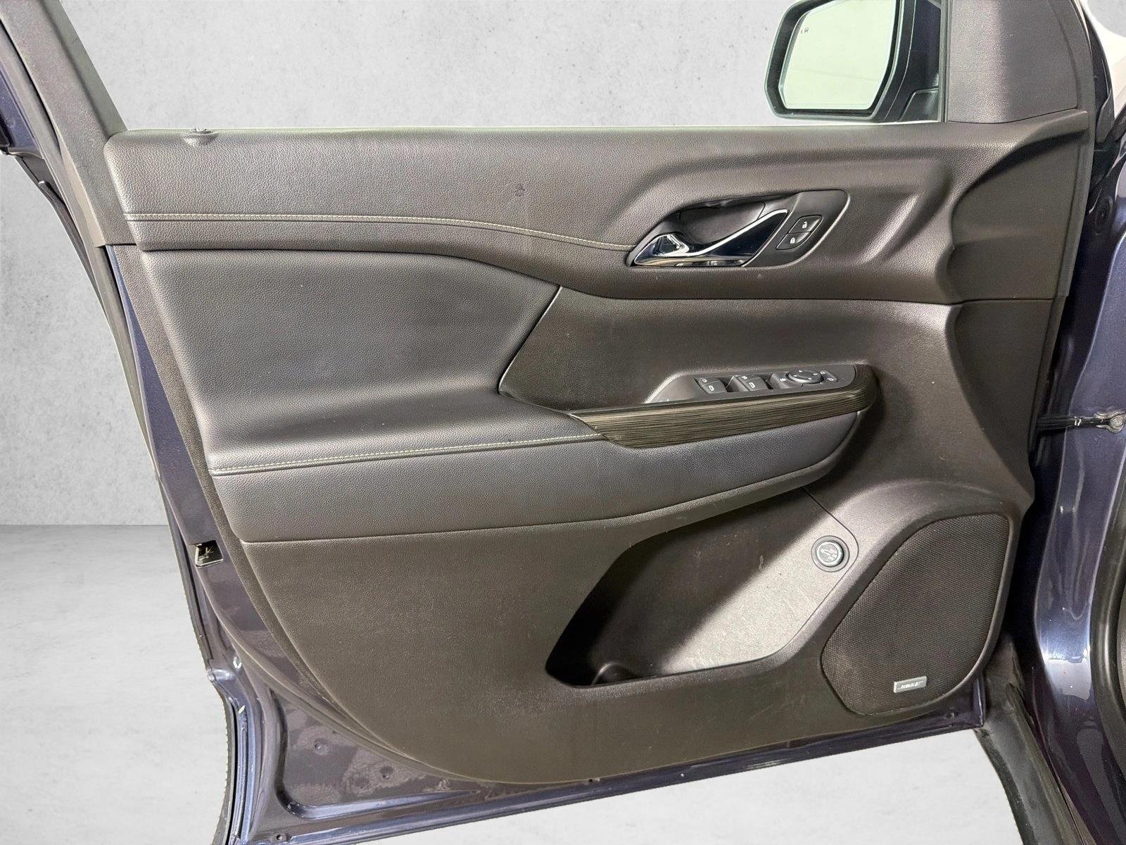 Used 2019 Blue Steel Metallic GMC SLT image 12