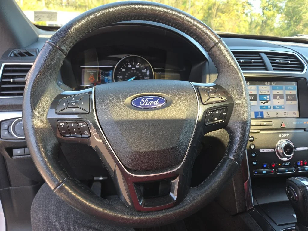 Used 2019 White Ford Limited image 15