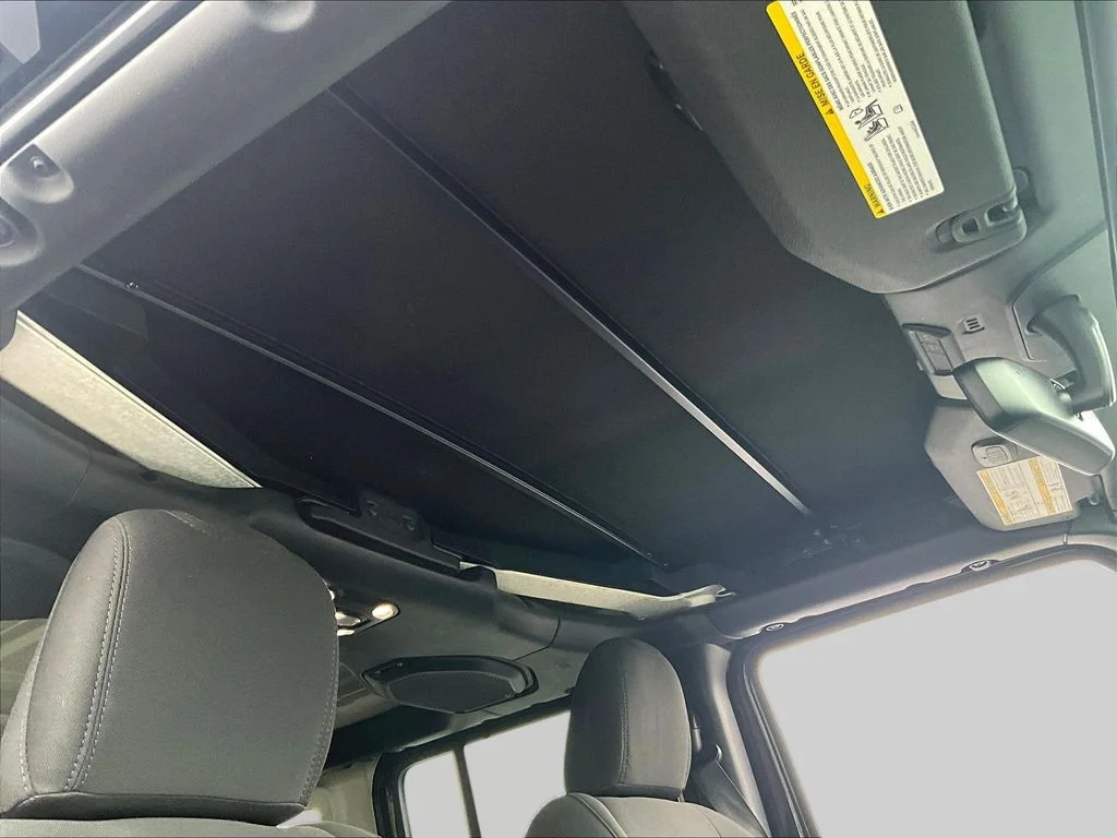 Used 2022 Black Jeep Unlimited High Tide image 27