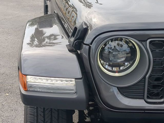 New 2026 Granite Crystal Metallic Clear-Coat Exterior Paint Jeep 85th Anniversary Edition image 10