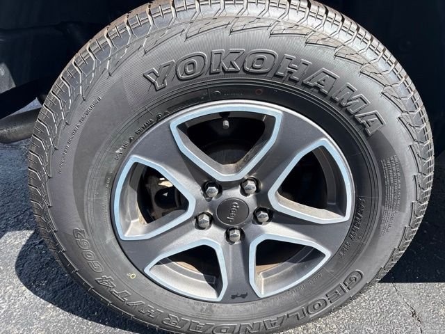 Used 2022 White Jeep Unlimited Sport S image 30