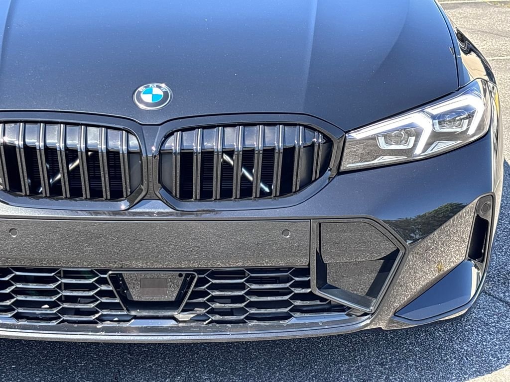 New 2026 Black Sapphire Metallic BMW 330i image 10