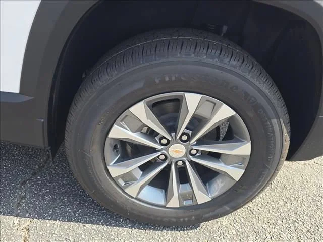 2027 Chevrolet Equinox LT - Photo 31
