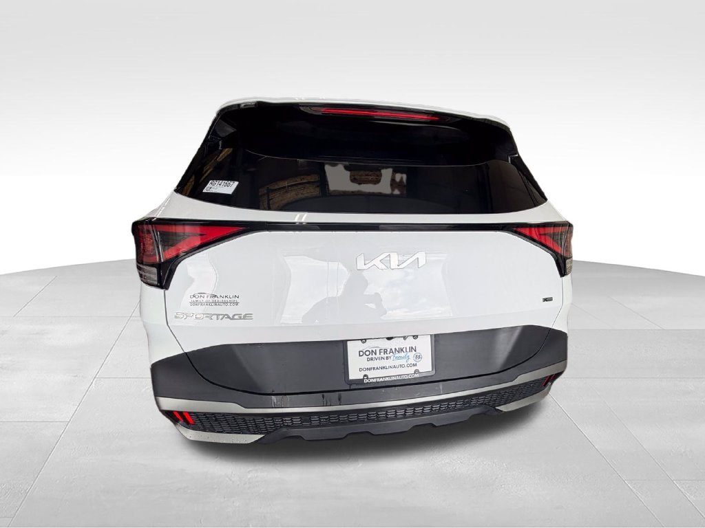 Used 2024 White Kia X-Line image 4