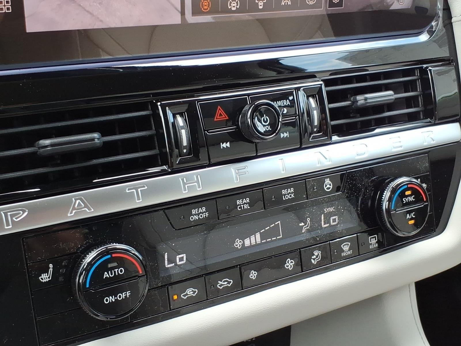 New 2026 Everest White Pearl TriCoat Nissan SL image 19