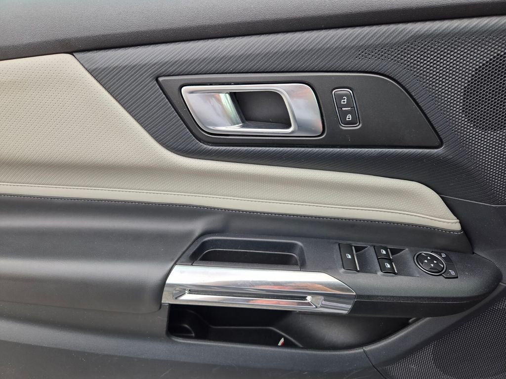 Used 2024 Gray Ford EcoBoost Premium image 18