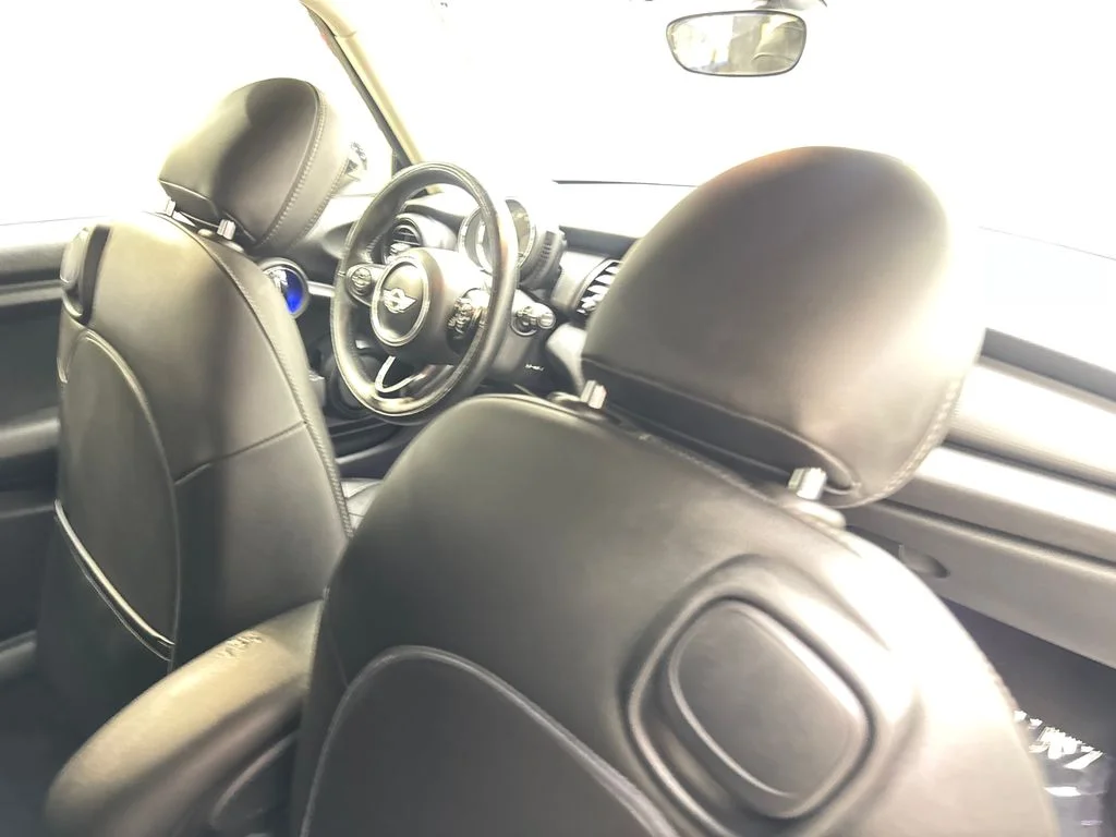 Used 2016 White MINI Base image 38