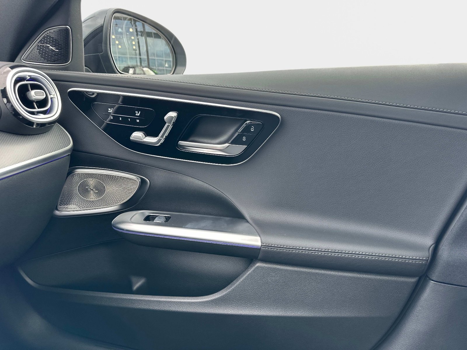 2025 Mercedes-Benz C-Class Sedan C 300 - Photo 23