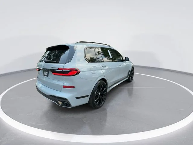 Used 2024 Gray BMW xDrive40i image 8