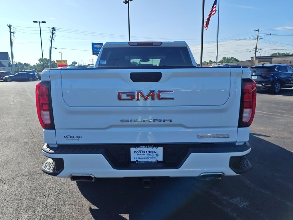 Used 2025 White GMC Elevation image 4